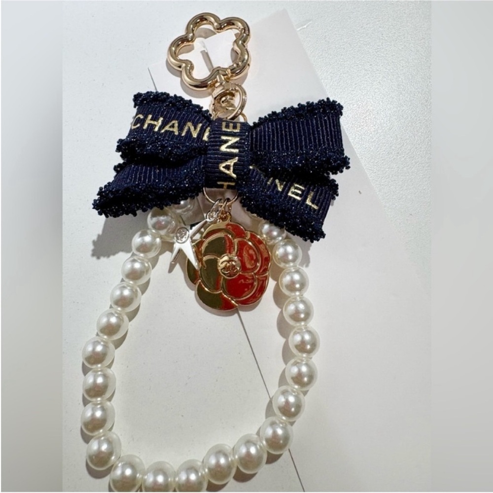 Chanel Gift keychain - Picture 5 of 6